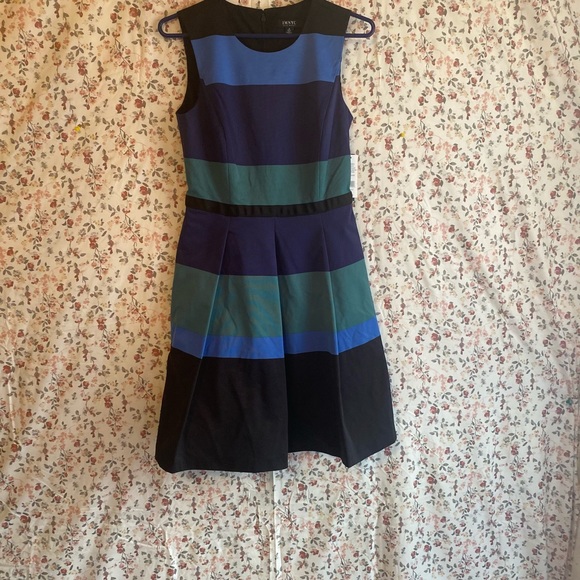 IMNYC by Isaac Mizrahi color block striped lined sleeveless dress 2 has pockets - Picture 5 of 6